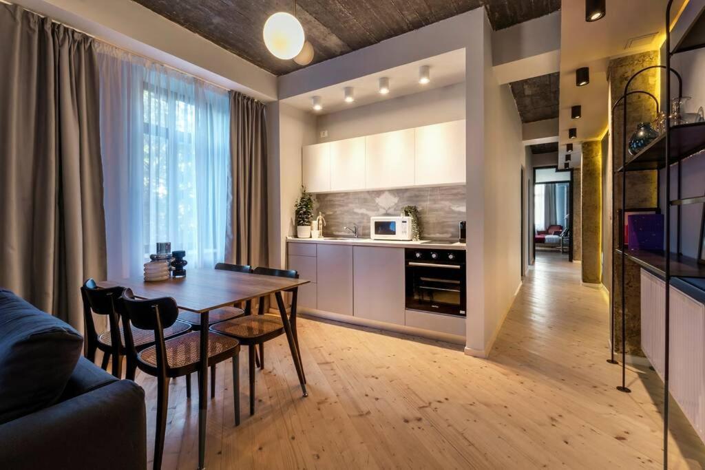 Ferienwohnung Marvellous Design 2Br Old Town Bukarest Exterior foto