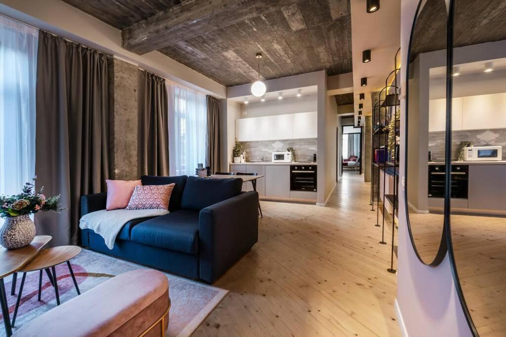 Ferienwohnung Marvellous Design 2Br Old Town Bukarest Exterior foto