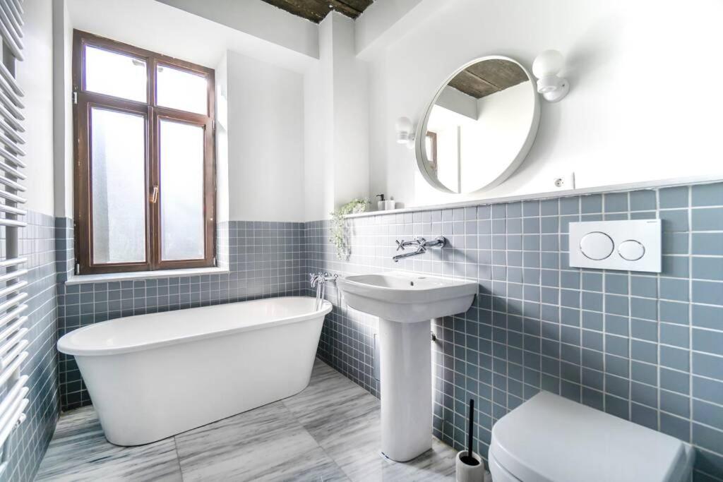Ferienwohnung Marvellous Design 2Br Old Town Bukarest Exterior foto